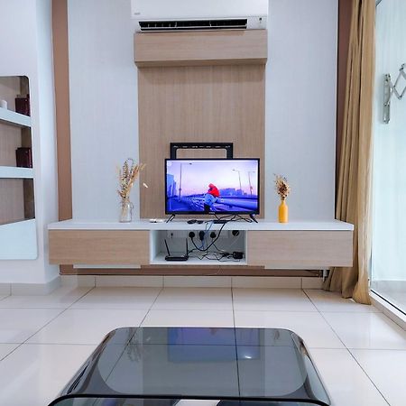 Family Suites At Mansion One By Maj George Town Bagian luar foto