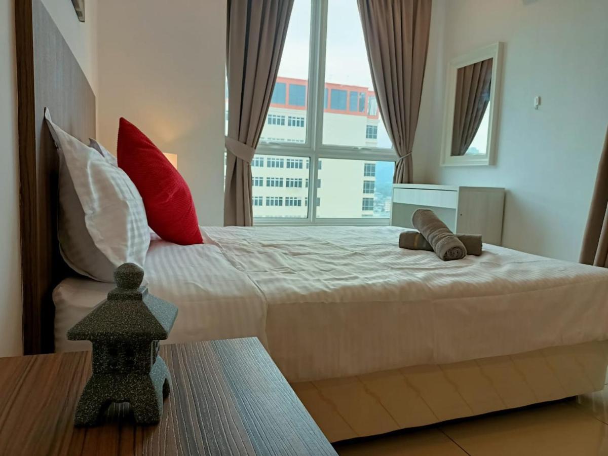 Family Suites At Mansion One By Maj George Town Bagian luar foto
