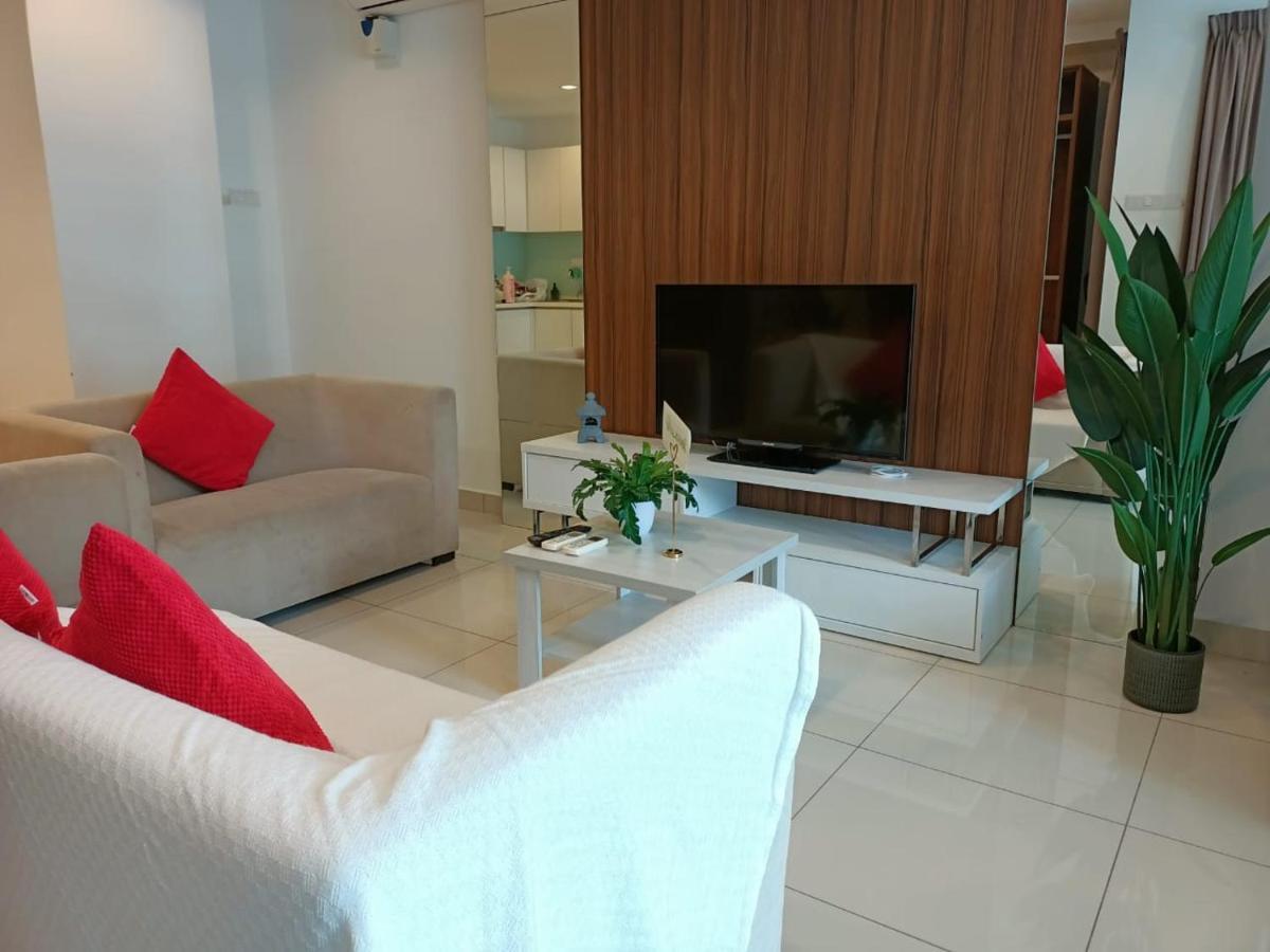 Family Suites At Mansion One By Maj George Town Bagian luar foto