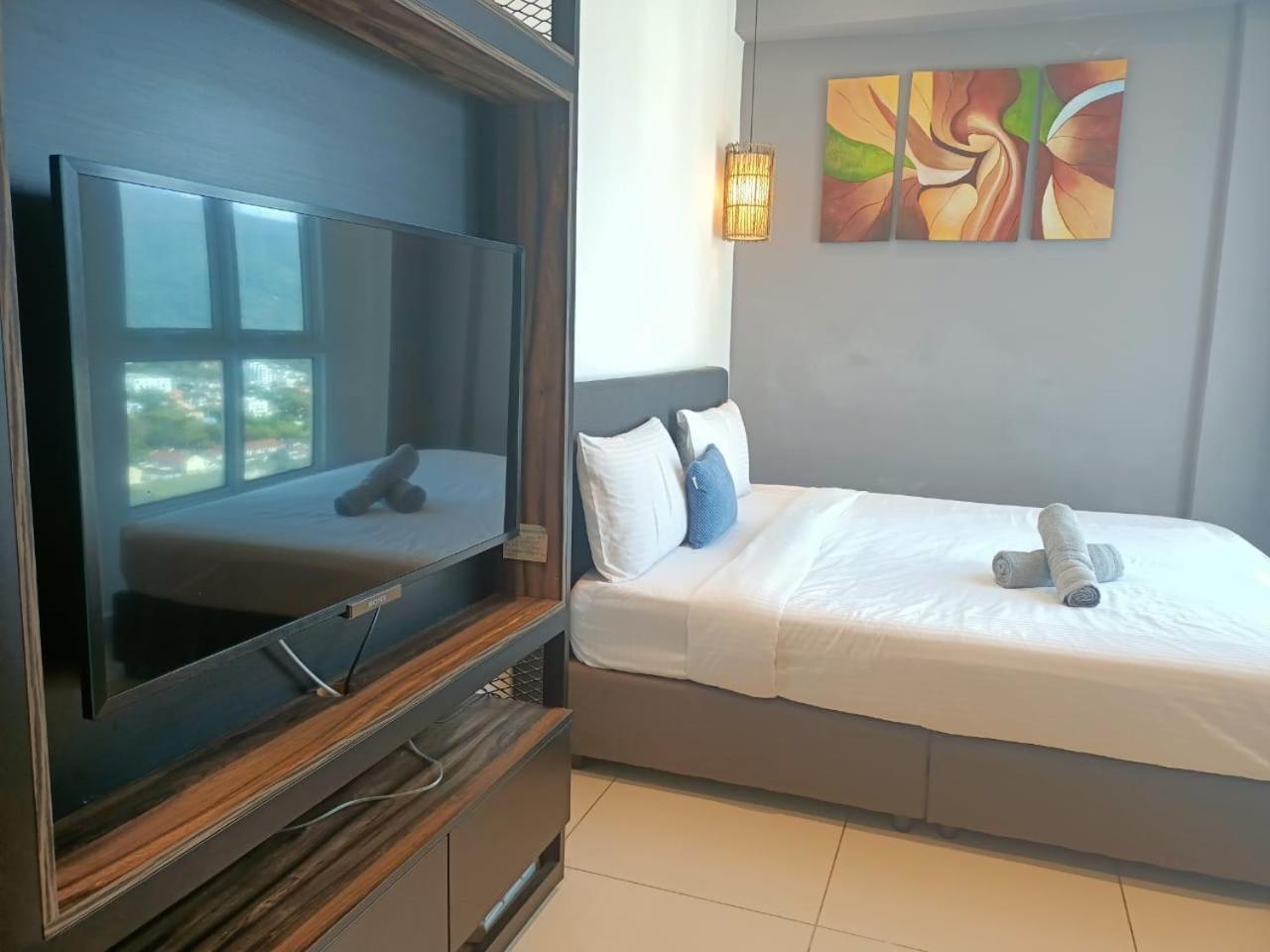 Family Suites At Mansion One By Maj George Town Bagian luar foto