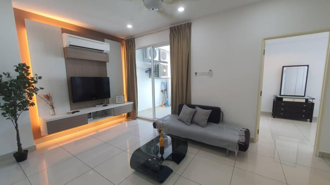 Family Suites At Mansion One By Maj George Town Bagian luar foto