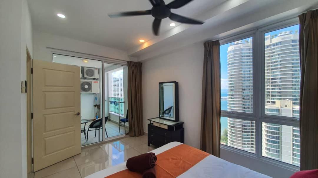 Family Suites At Mansion One By Maj George Town Bagian luar foto