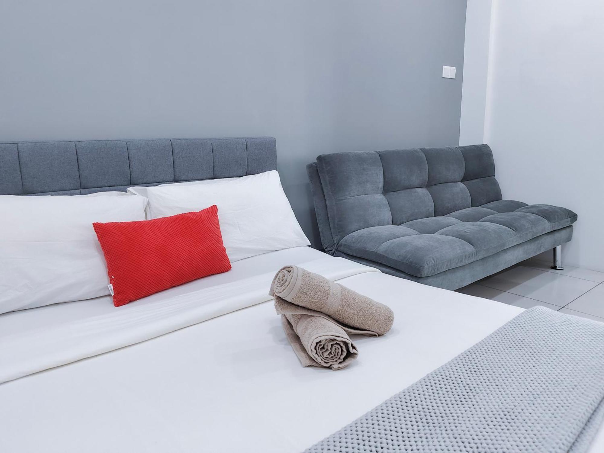 Family Suites At Mansion One By Maj George Town Bagian luar foto
