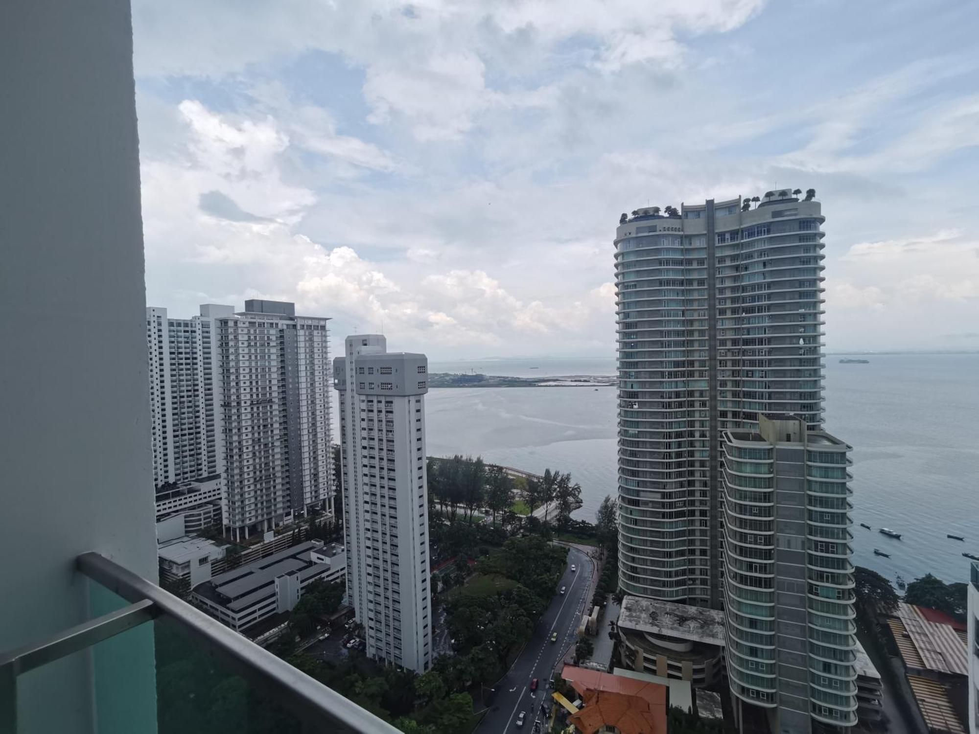 Family Suites At Mansion One By Maj George Town Bagian luar foto