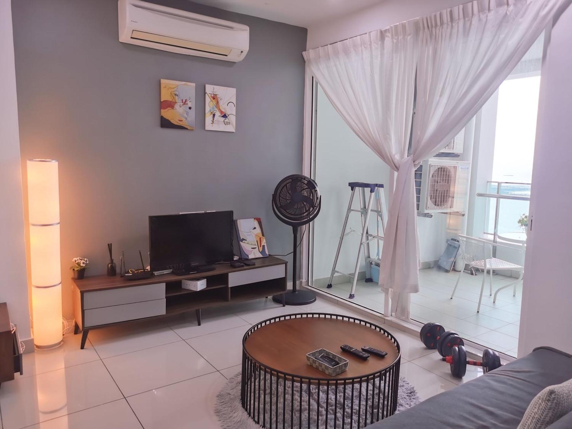 Family Suites At Mansion One By Maj George Town Bagian luar foto